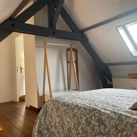 6 Personnes, 3 A Saint Eloi