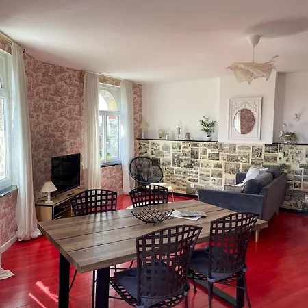 6 Personnes, 3 A Saint Eloi