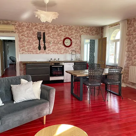 6 Personnes, 3 A Saint Eloi